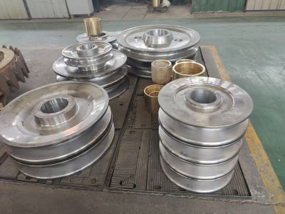 起升滑輪-鍛件加工中